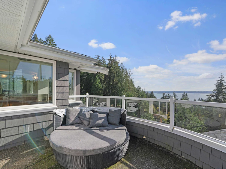 3797 Bayridge Avenue, West Vancouver, BC, V7V 3J3 - 25