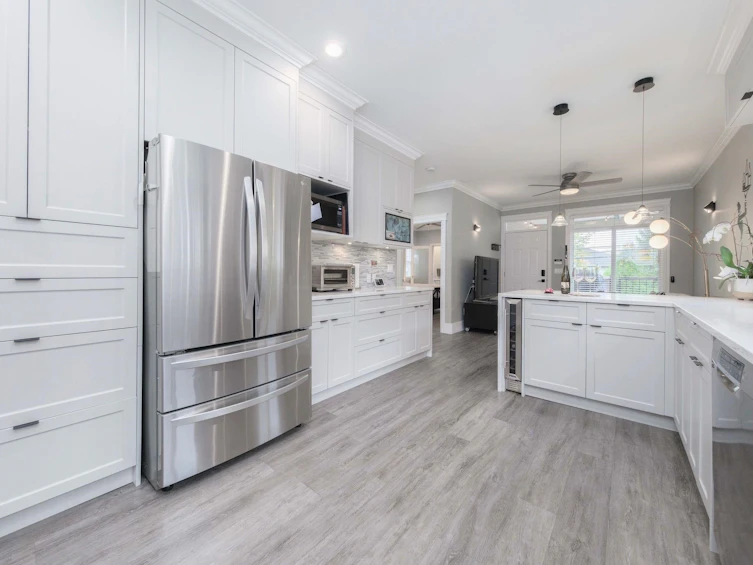 10122 Williams Road, Richmond, BC, V7A 1H4 - 10