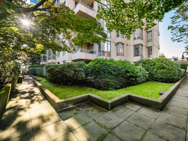 1307-1238 Burrard Street, Vancouver, BC, V6Z 3E1 - 33
