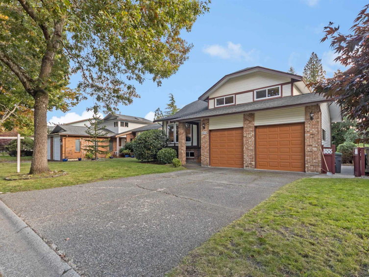 14914 Southmere Place, Surrey, BC, V4A 6P8