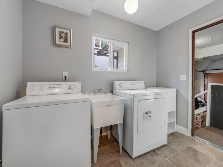 14914 Southmere Place, Surrey, BC, V4A 6P8 - 15