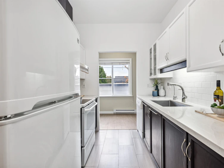 201-7288 No. 3 Road, Richmond, BC, V6Y 3Y1 - 8