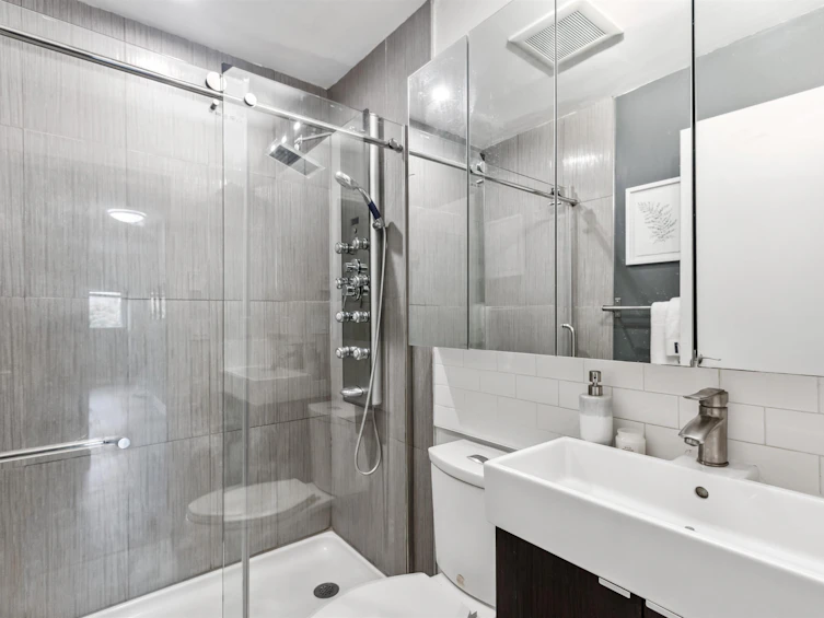 201-7288 No. 3 Road, Richmond, BC, V6Y 3Y1 - 15