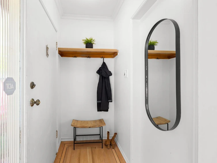 412 East 46th Avenue, Vancouver, BC, V5W 1Z9 - 3