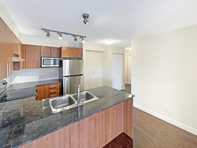 305-1633 Mackay Avenue, North Vancouver, BC, V7P 0A2 - 13