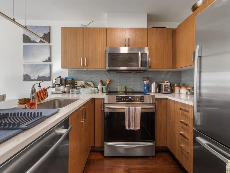 305-222 E 30th Avenue, Vancouver, BC, V5V 2V2 - 9