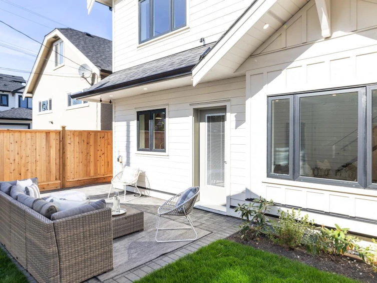 2-2444 Napier Street, Vancouver, BC, V5K 2W3 - 24