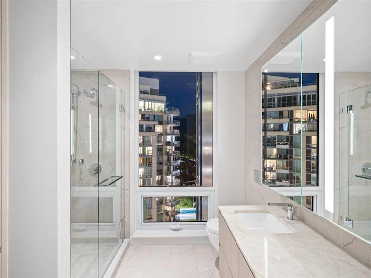 2401-1500 Fern Street, North Vancouver, BC, V7J 0E6 - 27