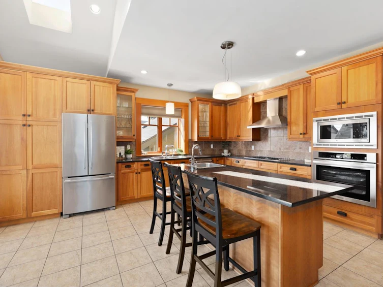 3796 Mcgill Street, Burnaby, BC, V5C 1L9 - 11