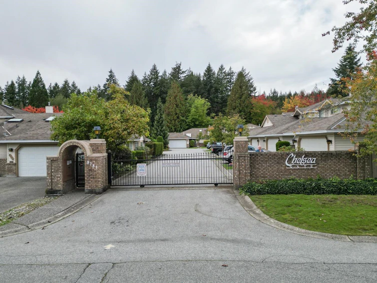 101-9781 148a Street, Surrey, BC, V3R 9P1 - 2