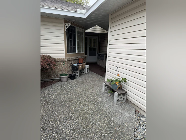 101-9781 148a Street, Surrey, BC, V3R 9P1 - 39