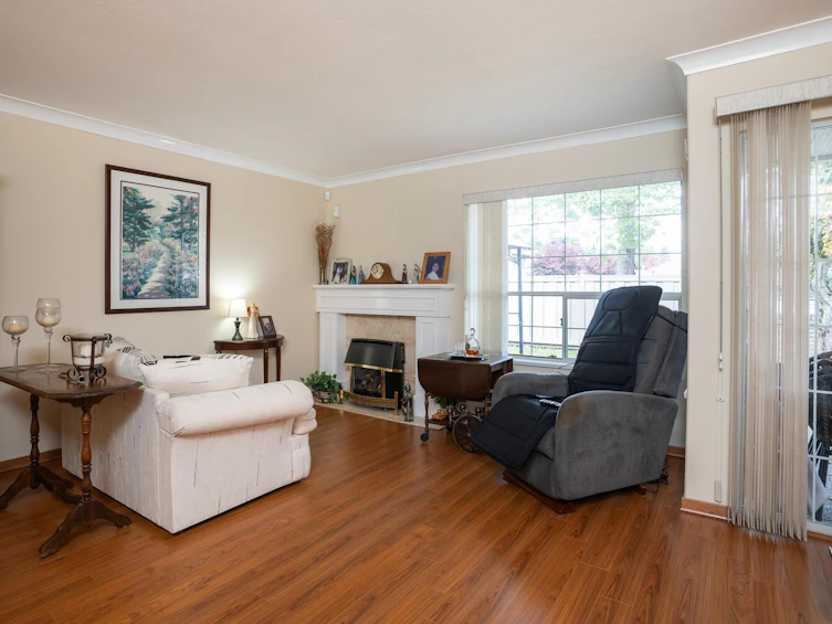 101-9781 148a Street, Surrey, BC, V3R 9P1 - 9