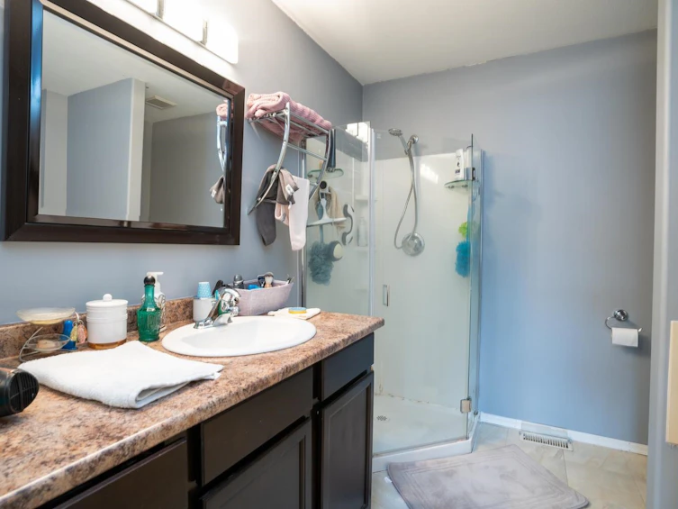 101-9781 148a Street, Surrey, BC, V3R 9P1 - 17