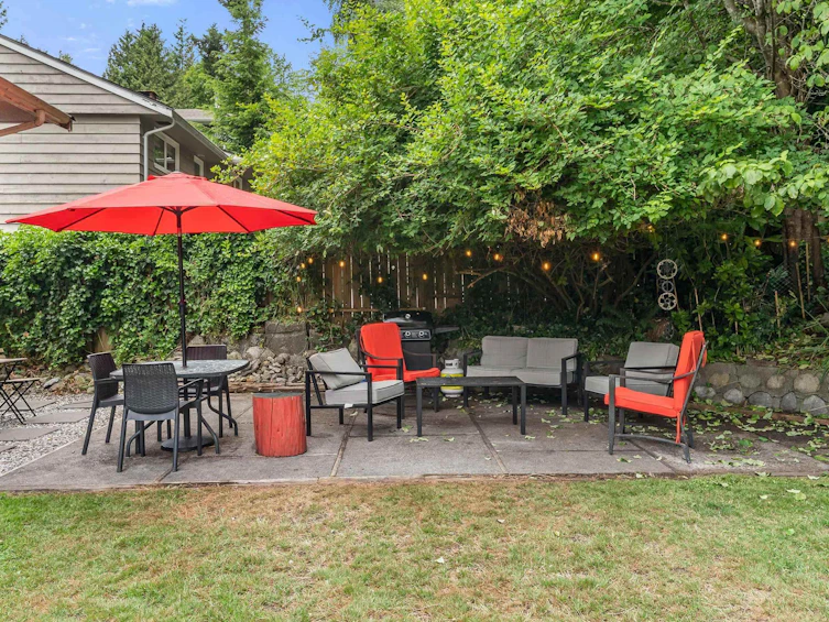 930 Wellington Drive, North Vancouver, BC, V7K 1K9 - 30