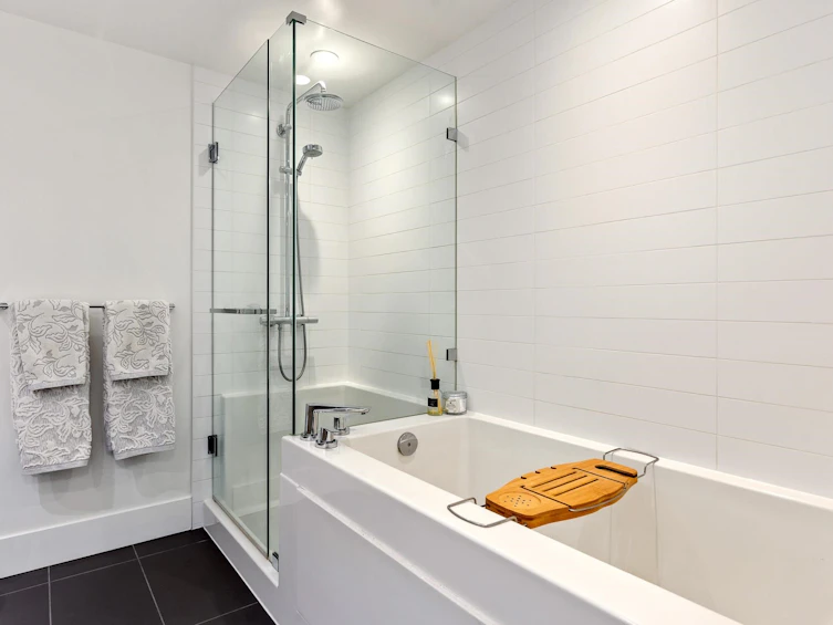 1807-680 Seylynn Crescent, North Vancouver, BC, V7J 0B5 - 14