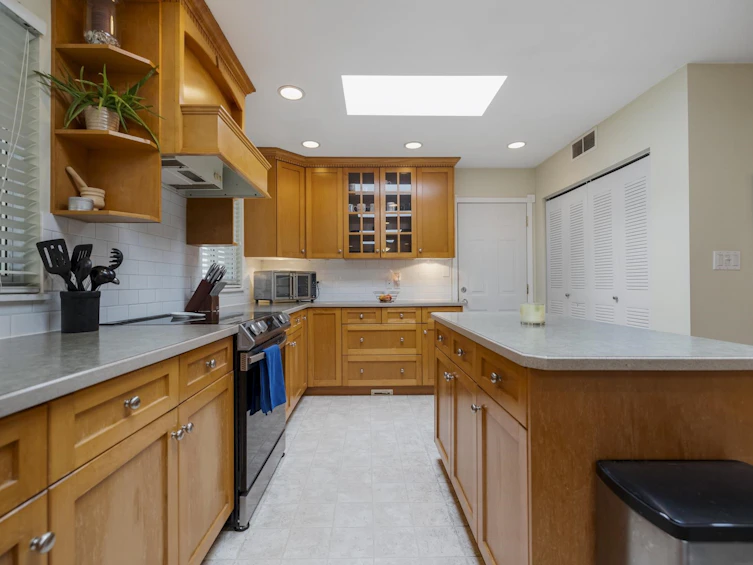 23679 Fern Crescent, Maple Ridge, BC, V4R 2S9 - 11