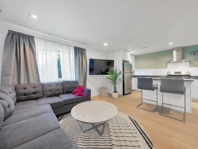 957 E 24th Avenue, Vancouver, BC, V5V 2A8 - 28