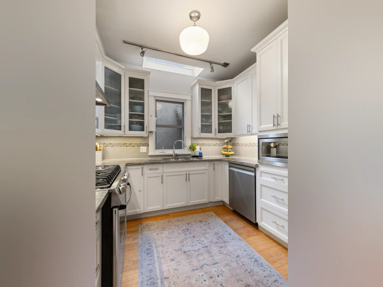 1915 W 13th Avenue, Vancouver, BC, V6J 2H5 - 12