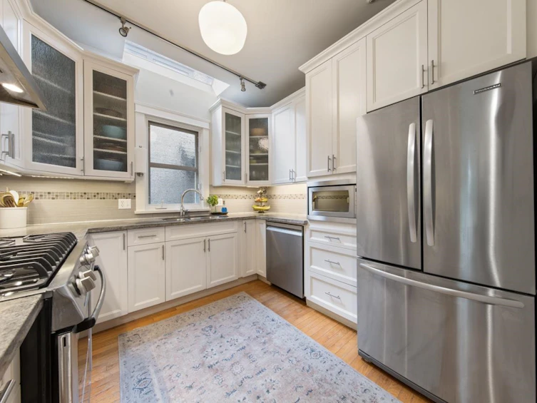 1915 W 13th Avenue, Vancouver, BC, V6J 2H5 - 14