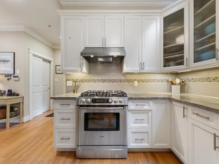 1915 W 13th Avenue, Vancouver, BC, V6J 2H5 - 15