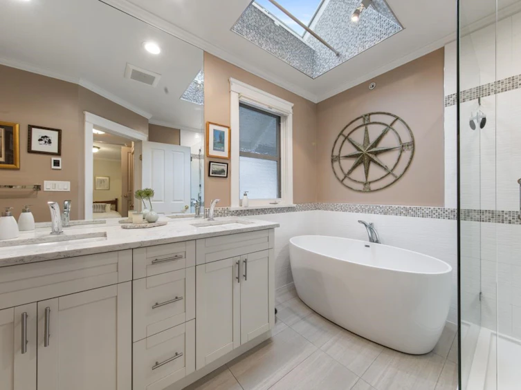 1915 W 13th Avenue, Vancouver, BC, V6J 2H5 - 27