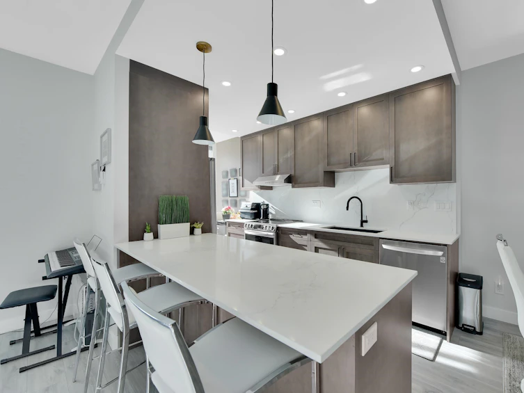 102-7108 Edmonds Street, Burnaby, BC, V3N 4X9 - 7