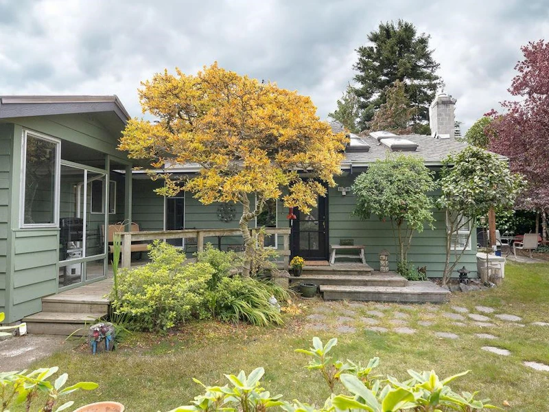 5796 Medusa Street, Sechelt BC