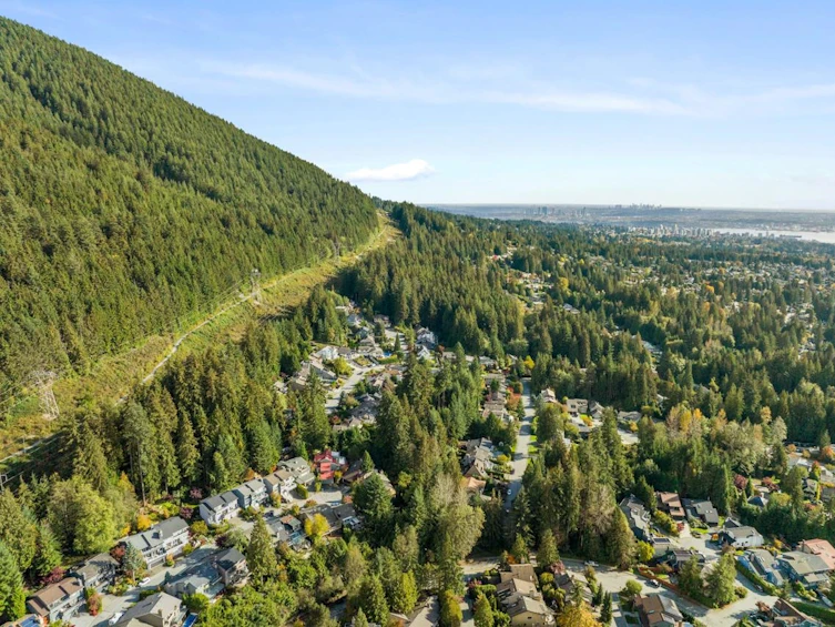 5620 Eagle Court, North Vancouver, BC, V7R 4T9 - 36
