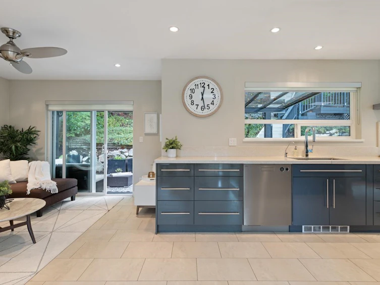 5620 Eagle Court, North Vancouver, BC, V7R 4T9 - 11