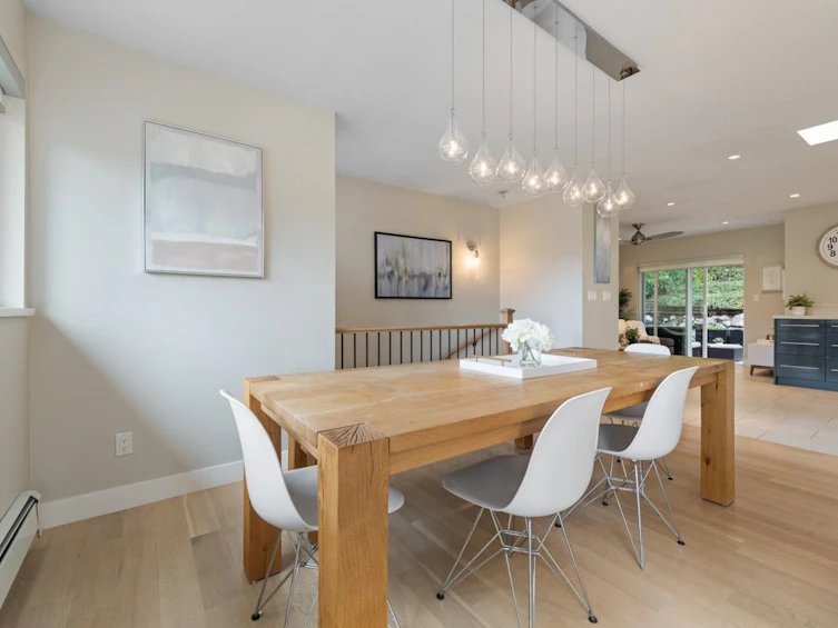 5620 Eagle Court, North Vancouver, BC, V7R 4T9 - 18