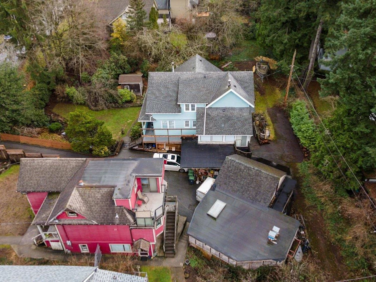 145-151 E Kings Road, North Vancouver, BC, V7N 1H4