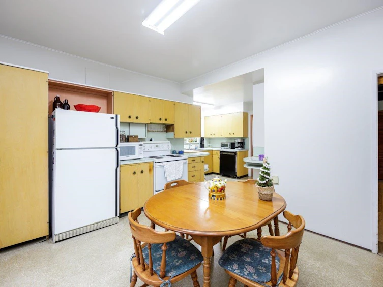 145-151 E Kings Road, North Vancouver, BC, V7N 1H4 - 21