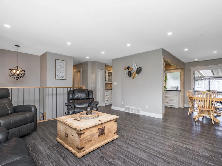 9274 212a, Langley, BC, V1M 1K3 - 9