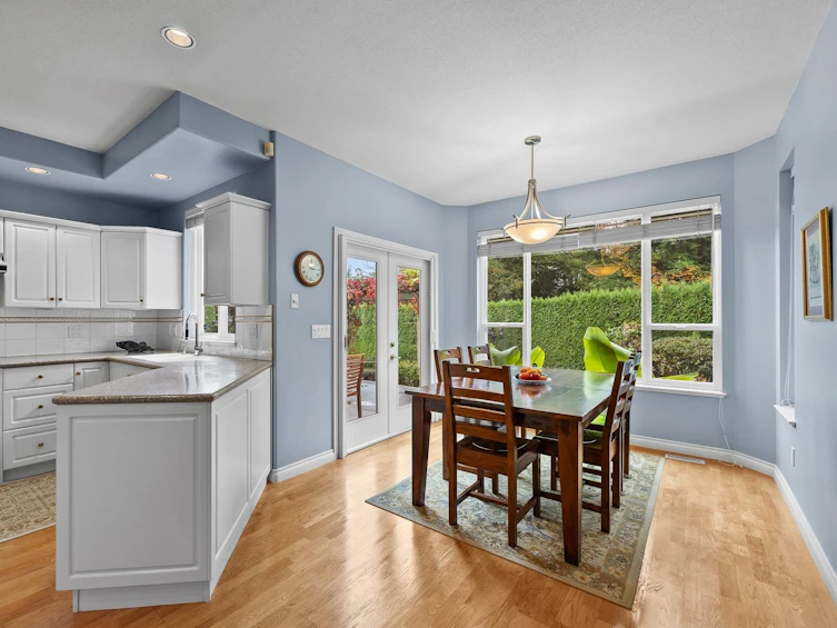 13930 22a Avenue, Surrey, BC, V4A 9V4 - 11