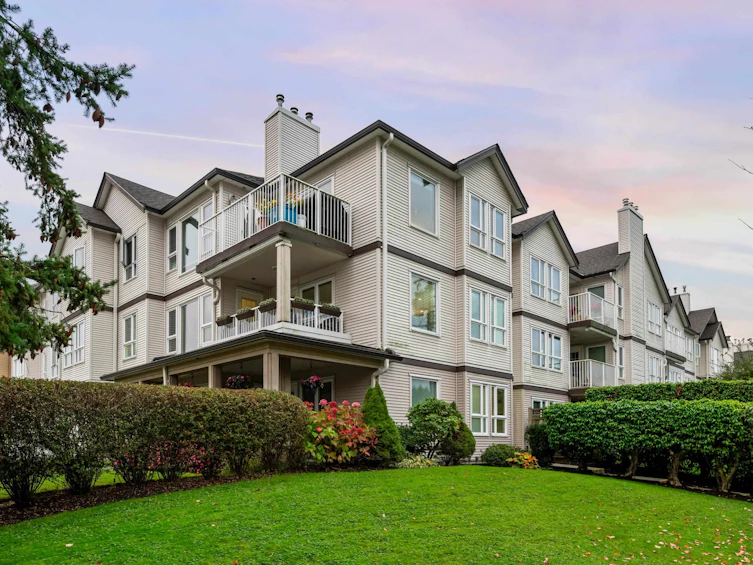 207-17740 58a Avenue, Surrey, BC, V3S 8M5 - 3