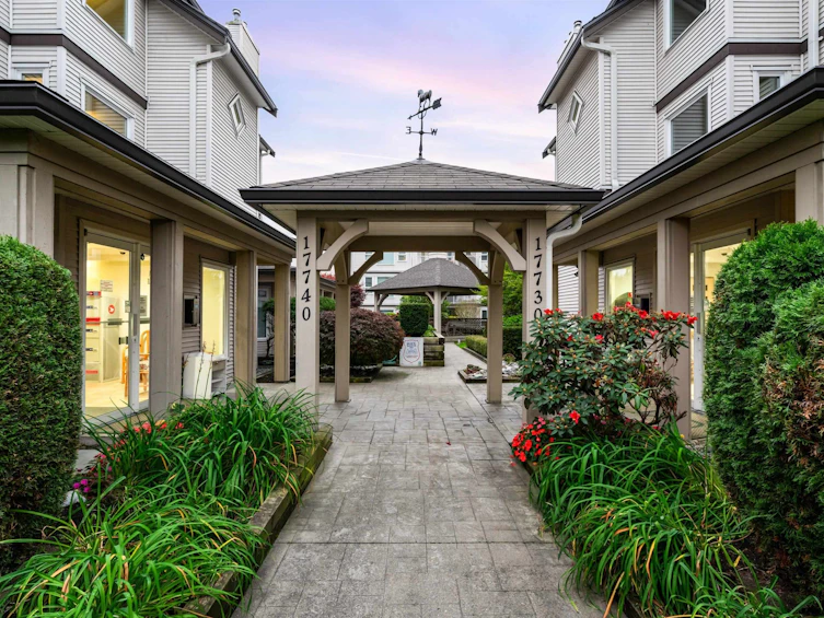 207-17740 58a Avenue, Surrey, BC, V3S 8M5 - 5