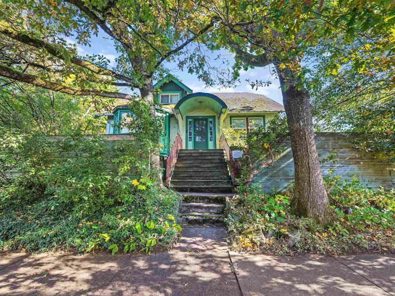 3500 Ash Street, Vancouver BC V5Z 3E7