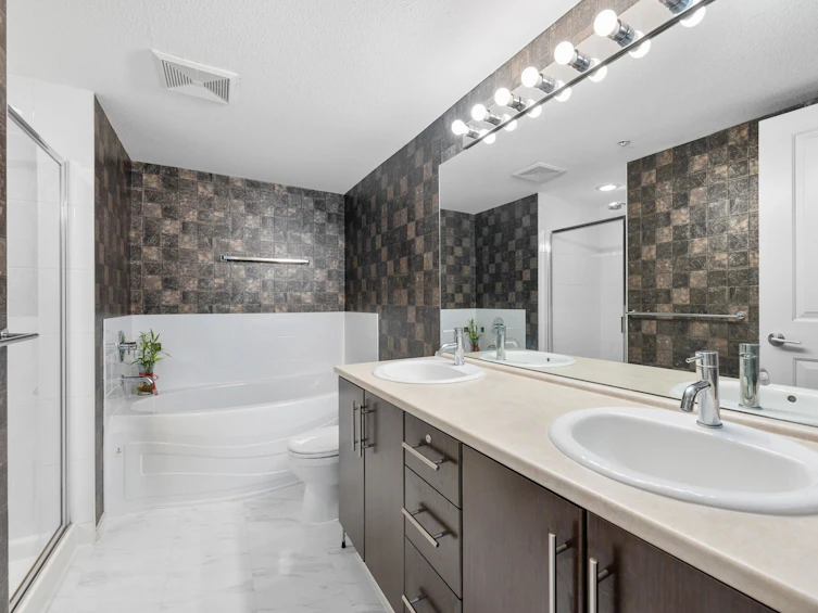 106-700 Klahanie Drive, Port Moody, BC, V3H 5L3 - 16