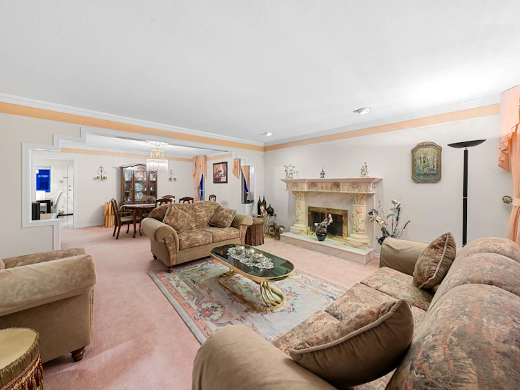 2068 E 49th Avenue, Vancouver, BC, V5P 1T7 - 2