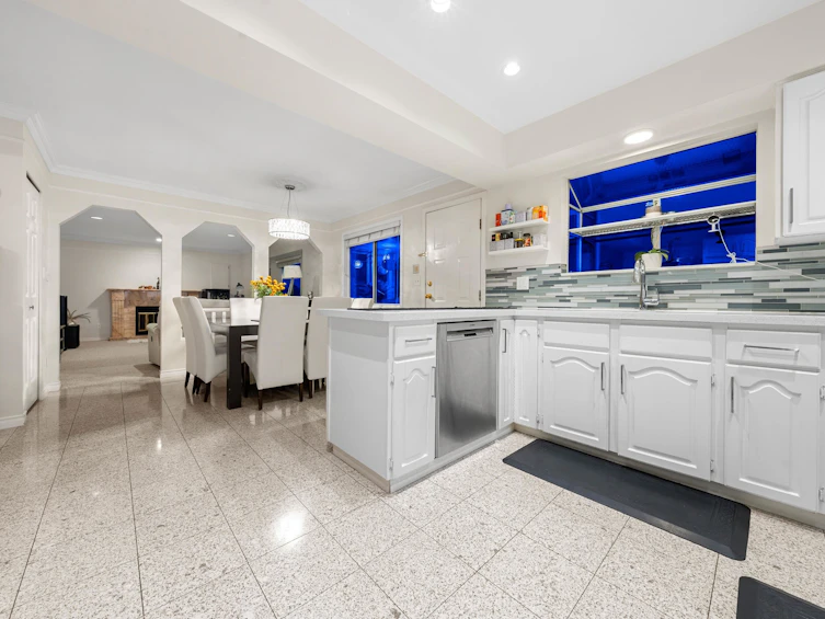 2068 E 49th Avenue, Vancouver, BC, V5P 1T7 - 14