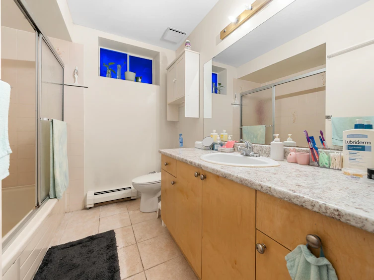 2068 E 49th Avenue, Vancouver, BC, V5P 1T7 - 25
