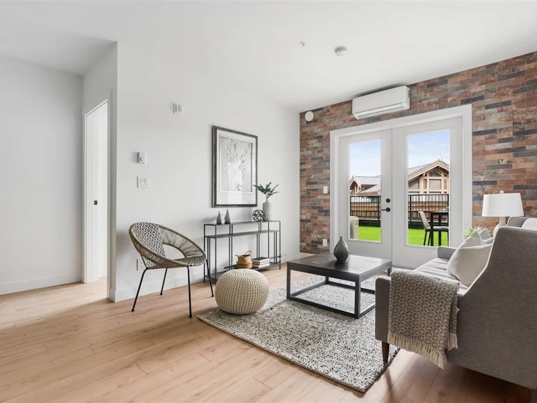 228-2493 Montrose Avenue, Abbotsford, BC, V2S 3T2