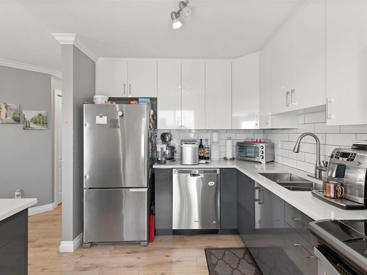 316-15110 108 Avenue, Surrey, BC, V3R 0T6 - 3