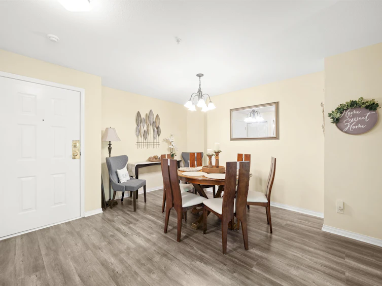 217-7161 121 Street, Surrey, BC, V3W 1G8 - 7