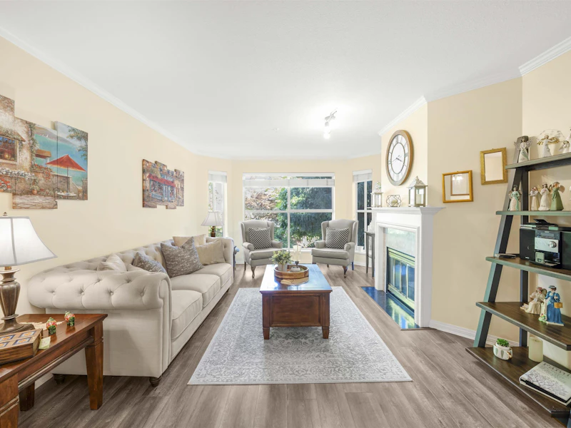 217 - 7161 121st Street, Surrey BC V3W 1G8
