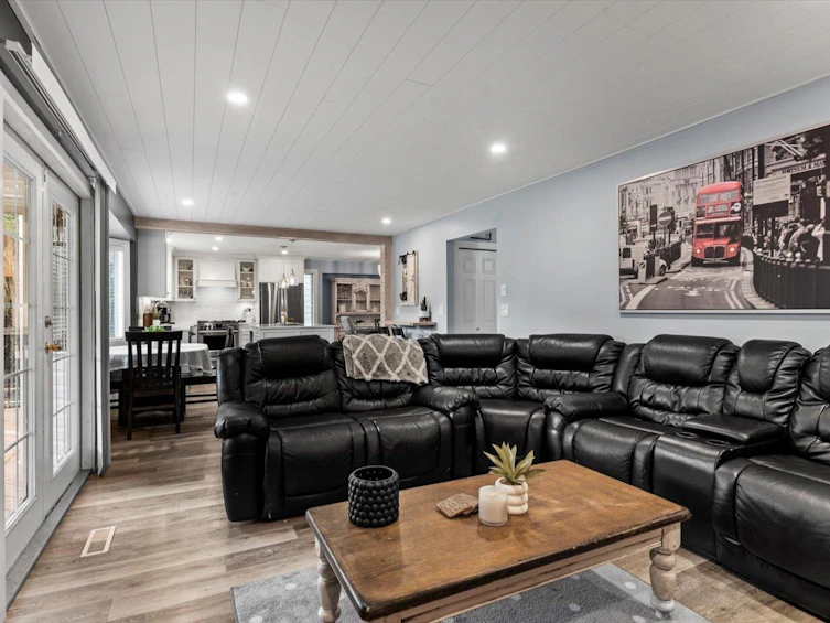 6977 Coach Lamp Drive, Chilliwack, BC, V2R 2Y7 - 6