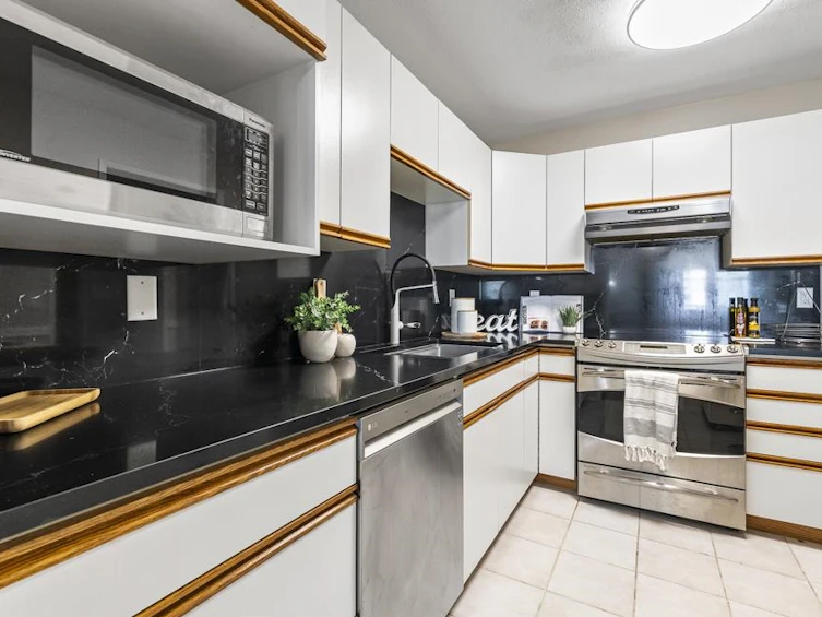 206-1480 Vidal Street, Surrey, BC, V4B 3T7 - 10