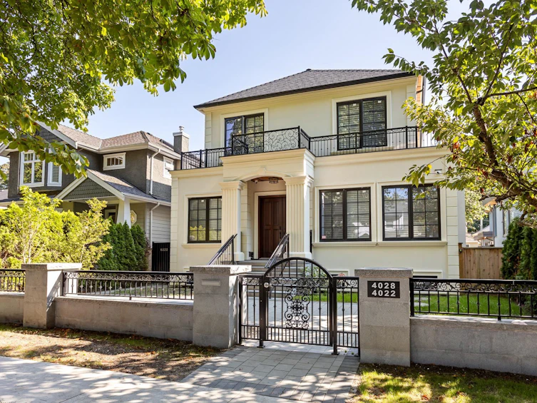 4028 W 14th Avenue, Vancouver, BC, V6R 2X4