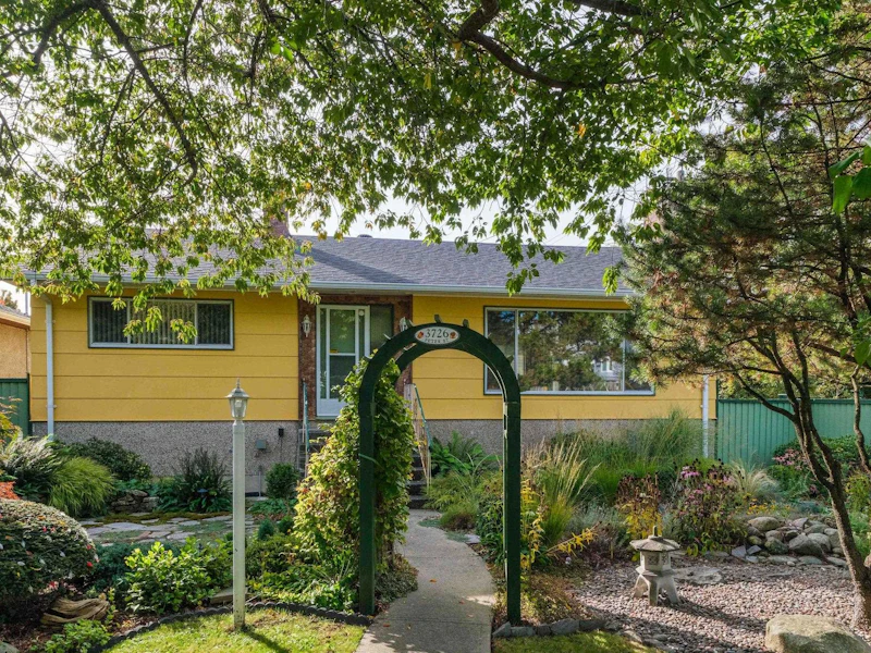 3726 Peter Street, Burnaby BC V5J 1N4
