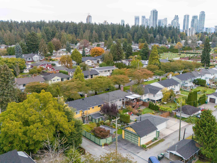 3726 Peter Street, Burnaby, BC, V5J 1N4 - 36